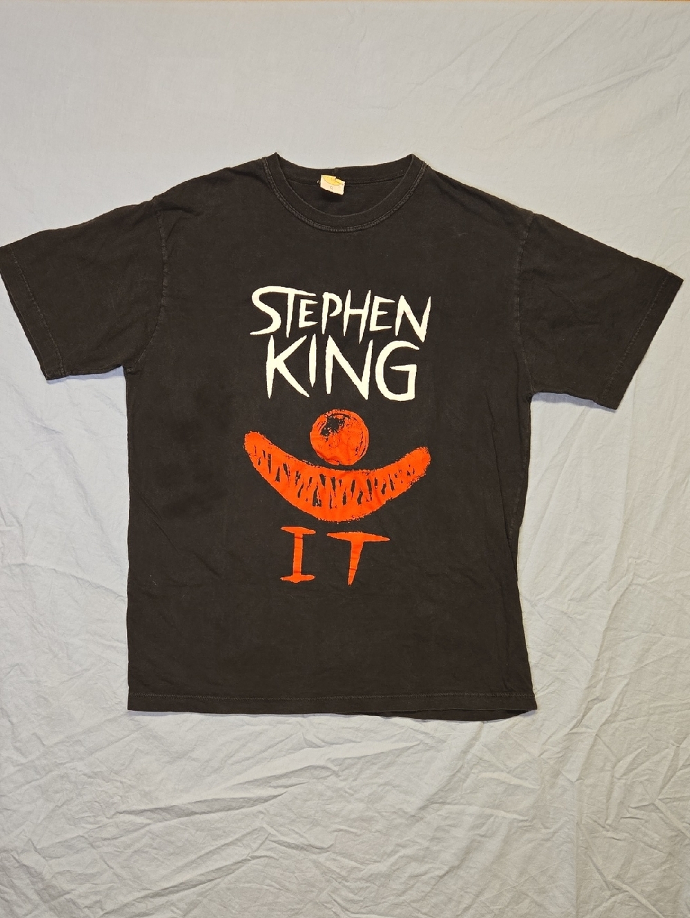 Stephen King IT Graphic Spell Out T Shirt Black, Red & White Vintagr Y2K